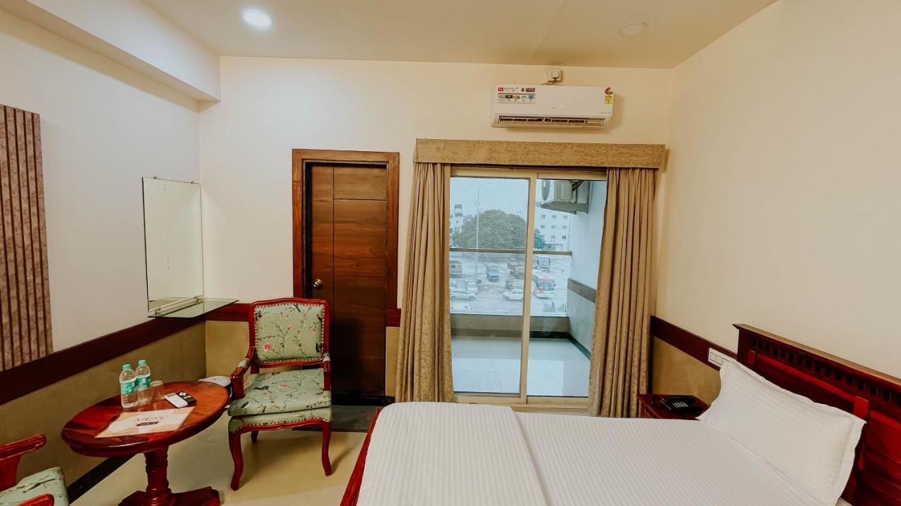 Hotel Tirth By Sonu'S Удджайн Экстерьер фото
